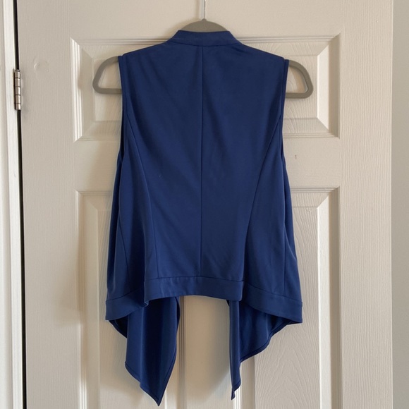 BCBG vest - Picture 6 of 6